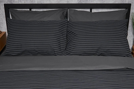 Купити Наволочка Moon&Star Бязь Gold Люкс Gray Stripe&Black 50х70 2 шт. (MS-840000207) - Фото 1 Наволочка Moon&Star Бязь Gold Люкс Gray Stripe&Black 50х70 2 шт. (MS-840000207) - Фото 1