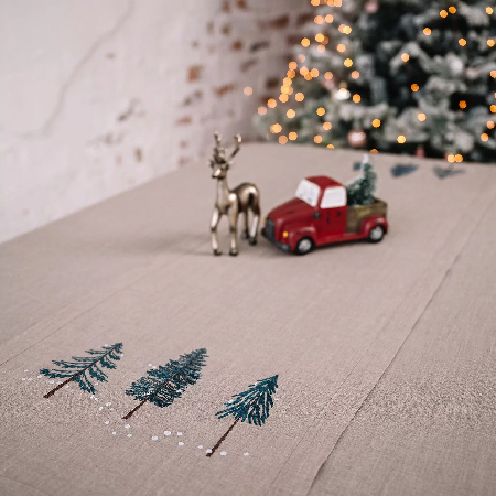 Купить Скатерть раннер Едельвіка Елки 140x40 см (235-23/00) - Фото 1 Скатерть раннер Едельвіка Елки 140x40 см (235-23/00) - Фото 1