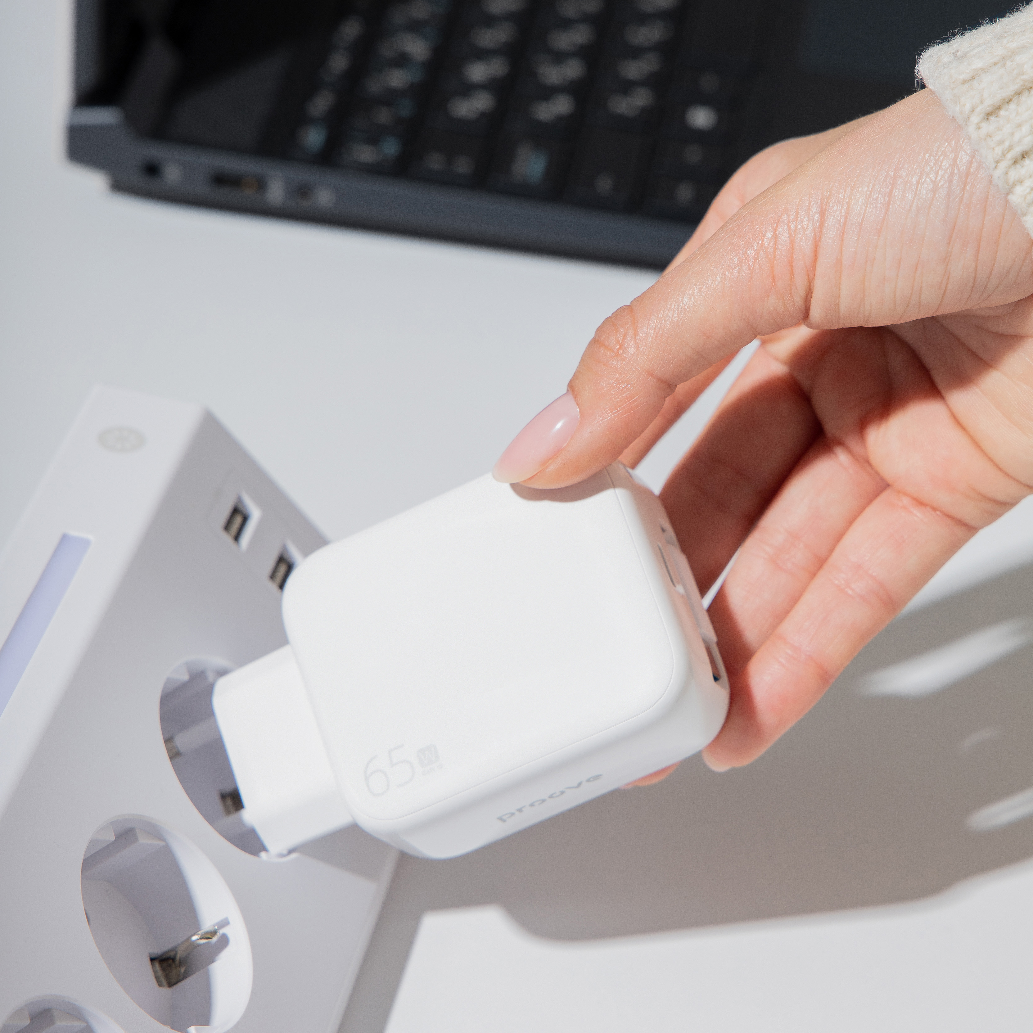 Мережевий зарядний пристрій Proove Fixtape GaN Type-C 65W white (WCFP65010202) - Фото 1