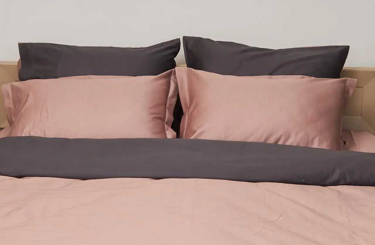 Наволочка Moon&Star Satin Premium Violet 70х70 2 шт. (MS-840000473) - Фото 1