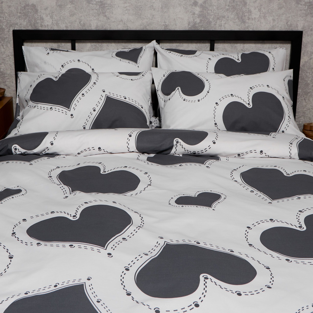 Купить Наволочка Moon&Star Набор Бязь Gold Люкс Grey Love 50х50 2 шт. (MS-840001382) - Фото 1 Наволочка Moon&Star Набор Бязь Gold Люкс Grey Love 50х50 2 шт. (MS-840001382) - Фото 1