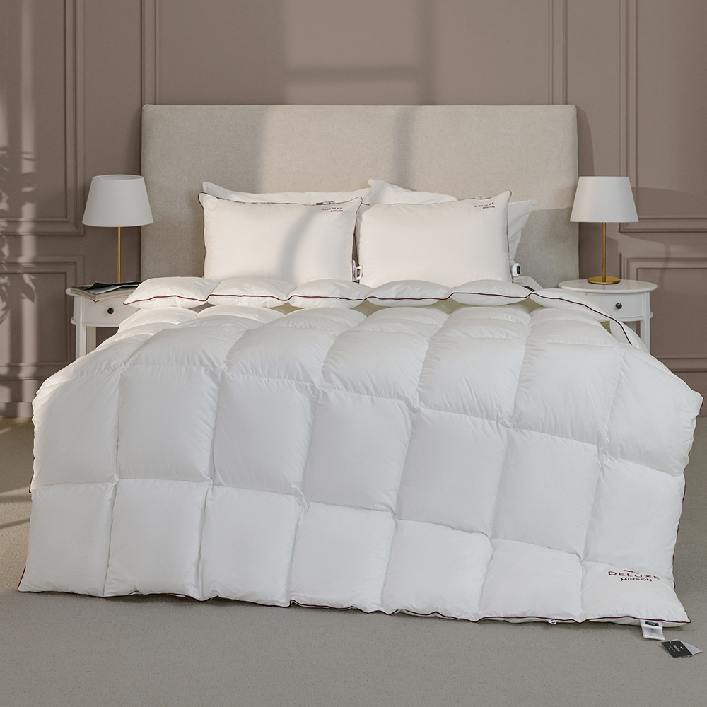 Купить Одеяло демисезонное двуспальное MirSon пуховое DeLuxе 029 172x205 см (2200000003959) - Фото 1 Одеяло демисезонное двуспальное MirSon пуховое DeLuxе 029 172x205 см (2200000003959) - Фото 1