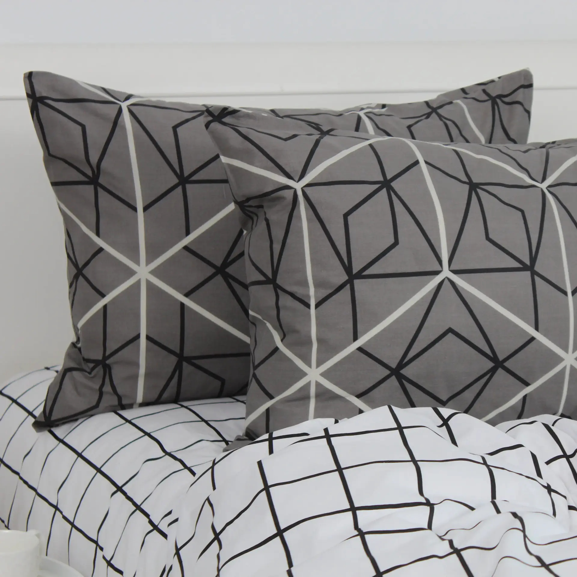 Купити Наволочка ТЕП комплект 50х70 см (скрутка) Quadro Stars grey FR (2-03861_32272) - Фото 1 Наволочка ТЕП комплект 50х70 см (скрутка) Quadro Stars grey FR (2-03861_32272) - Фото 1