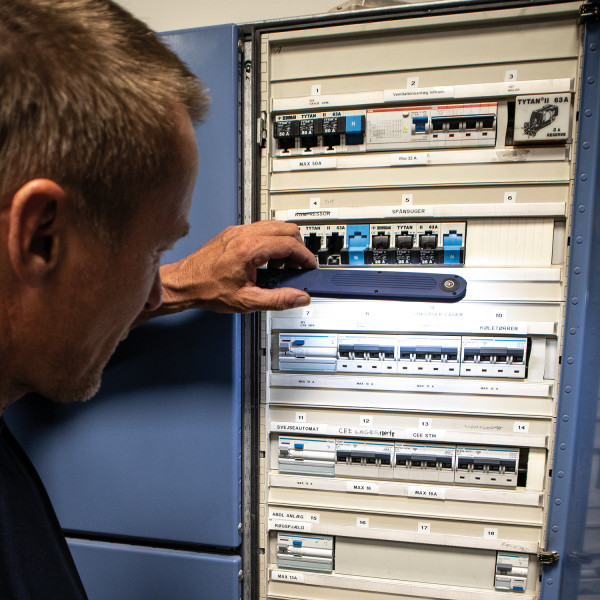 Фото - Фонарь аккумуляторный SCANGRIP Stick Lite M (Бер.66)