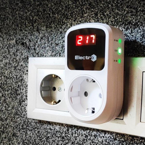 Фото - Автомат защиты от всплесков напряжения ElectrO RP1N16BL