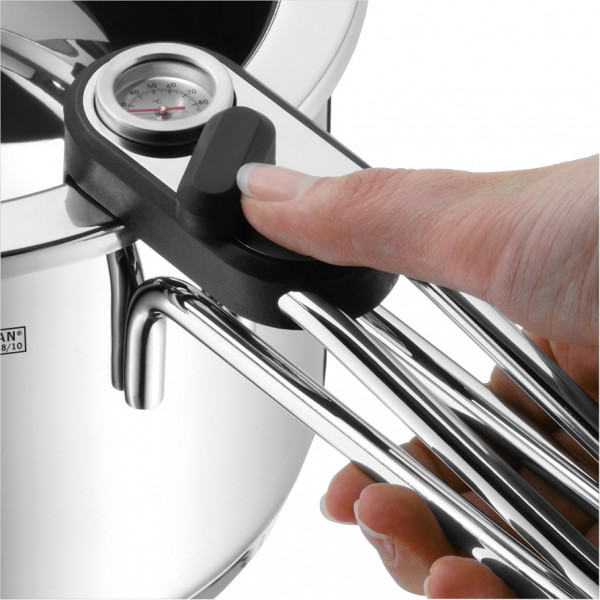 Фото - Кастрюля WMF 792816040 1.5л, 18 см