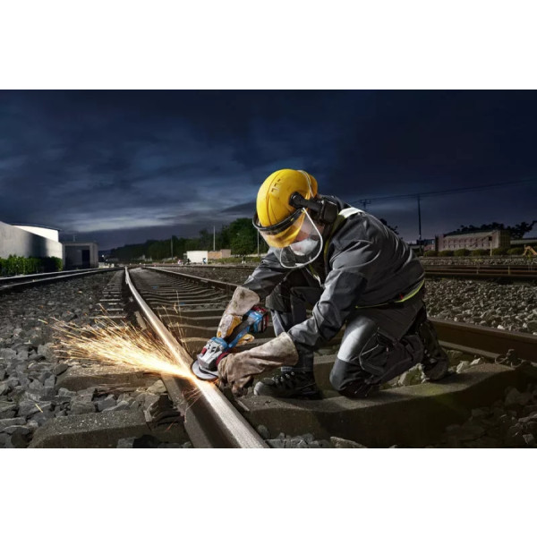 Фото - Болгарка Bosch Professional GWS 18V-11 (0.601.9N4.103)