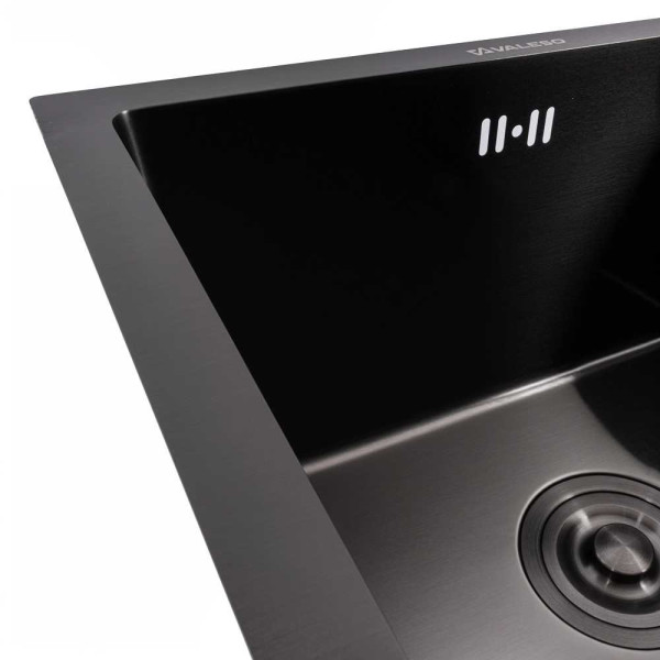 Фото - Мойка кухонная VALESO PVD черная 44х44 Handmade монтаж под столешницу (3.0/0.8)