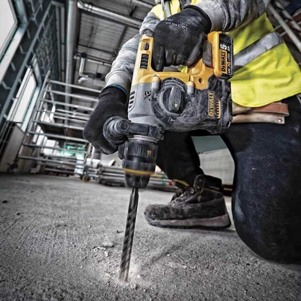 Фото - Перфоратор DeWALT DCH273NT