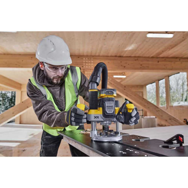Фото - Фрезер DeWALT DCW620NT