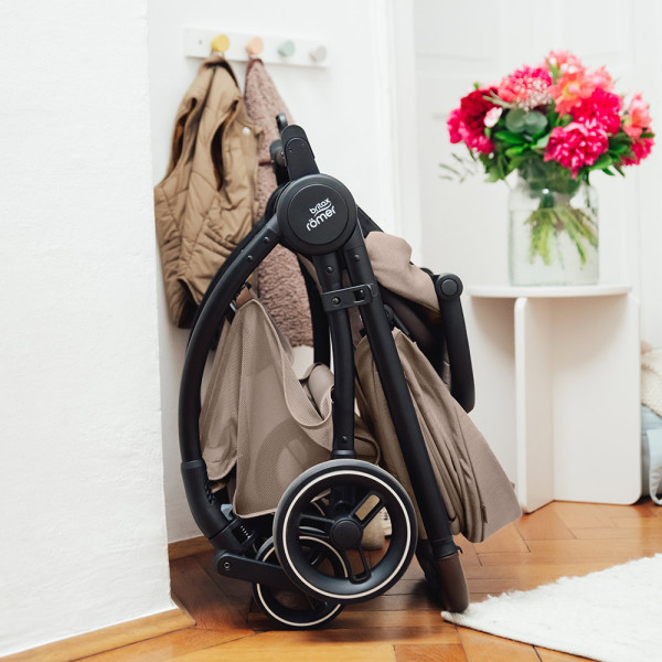 Фото - Коляска прогулочная Britax-Romer RIO Urban Olive (2000041615)