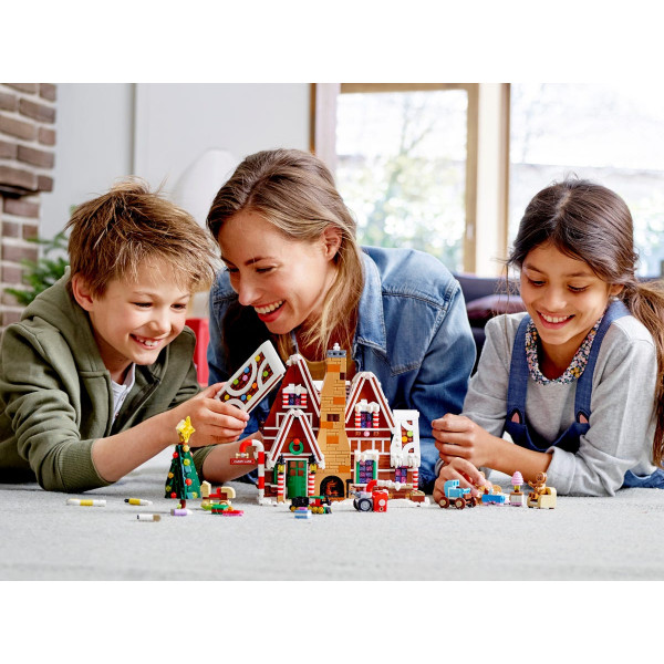 Фото - Конструктор LEGO Creator Пряничный домик (10267)