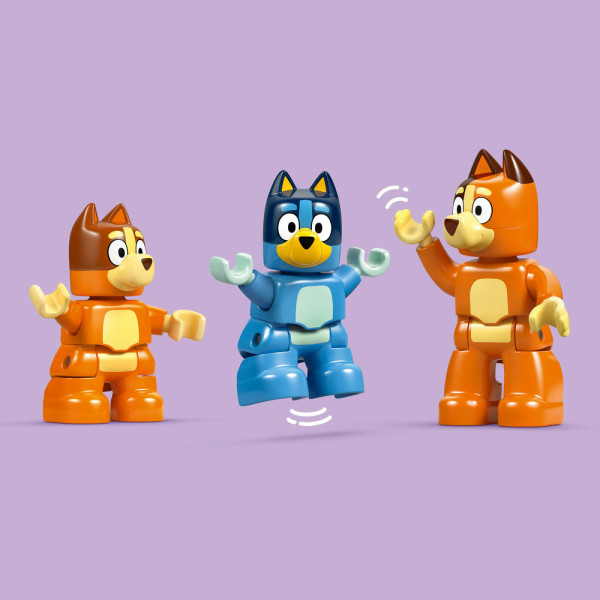 Фото - Конструктор LEGO DUPLO Bluey Семейный дом Блуи с игрой на запоминание (10459)