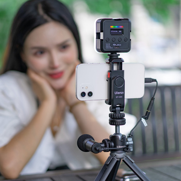 Фото - Штативная голова Ulanzi Plastic Cell Phone Holder Black (UV-2575 ST-06S)