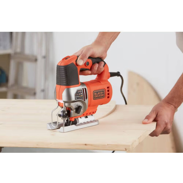 Фото - Электролобзик Black&Decker BES610