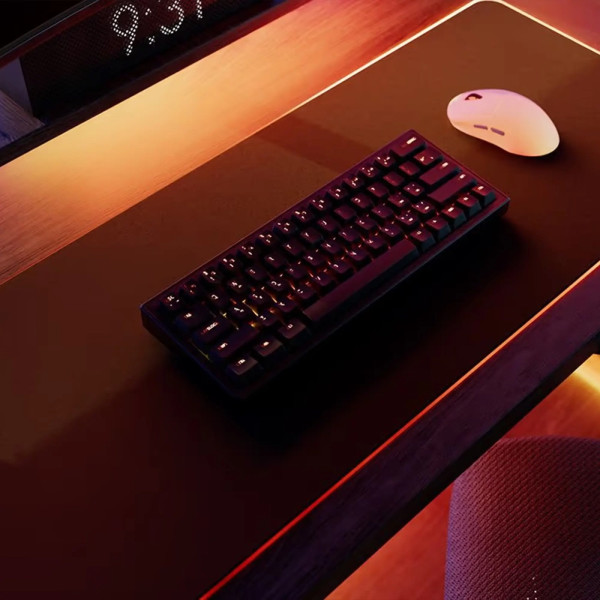 Фото - Коврик для мыши игровой Hyte CNVS RGB Black (MAT-HYTE-CNVS-B)