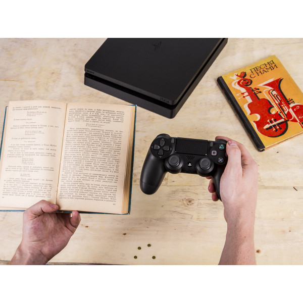 Фото - Игровая приставка PlayStation 4 1ТВ (Horizon Zero Dawn (Complete Edition) & Detroit & The Last of Us&PS Plus)