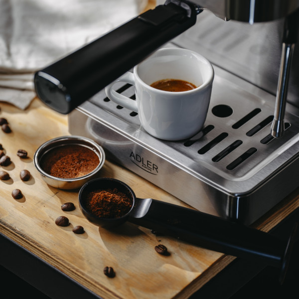 Фото - Кофеварка рожковая Adler AD 4390