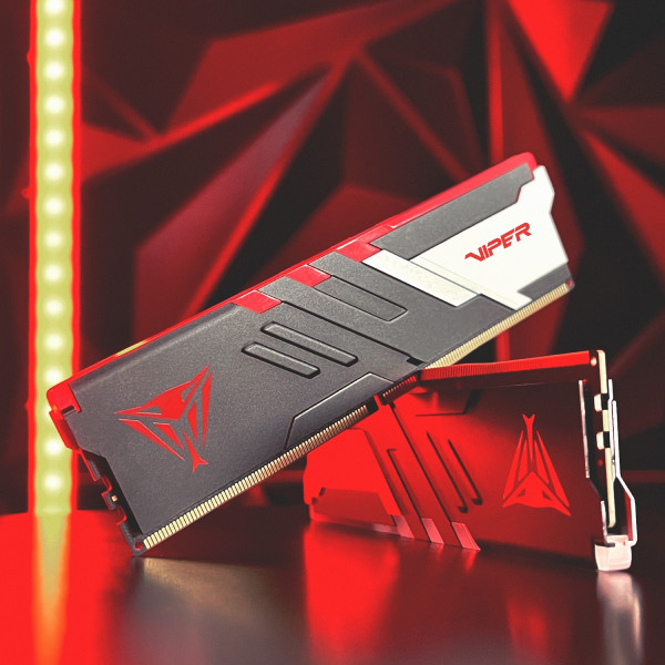 Фото - Память DDR Patriot DDR5 2x16GB/6000 Viper Venom RGB (PVVR532G600C30K)