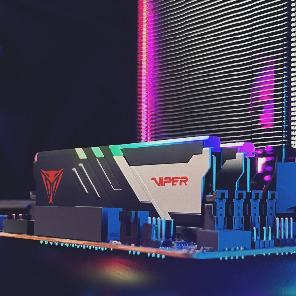 Фото - Память DDR Patriot DDR5 2x16GB/7000 Viper Venom RGB (PVVR532G700C32K)