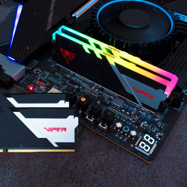Фото - Память DDR Patriot DDR5 2x16GB/7000 Viper Venom RGB (PVVR532G700C32K)