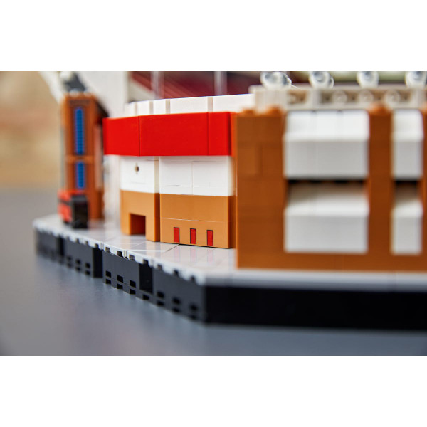 Фото - Конструктор LEGO Creator Стадион Олд Траффорд Манчестер Юнайтед (10272)