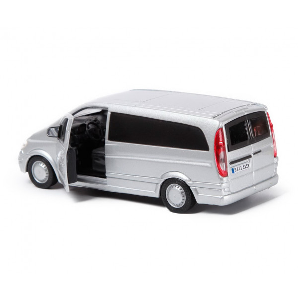 Фото - Коллекционная машинка 1:32 Bburago Mercedes-Benz Vito (серебристый, 1:32) (18-43028)