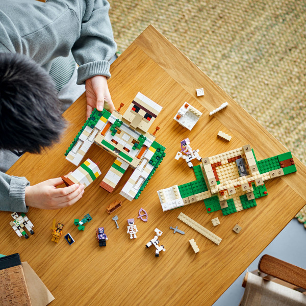 Фото - Конструктор LEGO Minecraft Крепость «Железный голем» (21250)