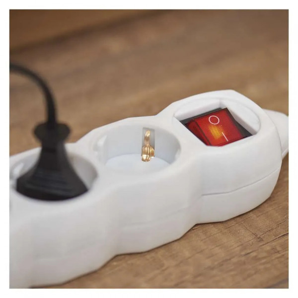 Фото - Удлинитель 220В EMOS P1323R, 3 розетки, 3м.