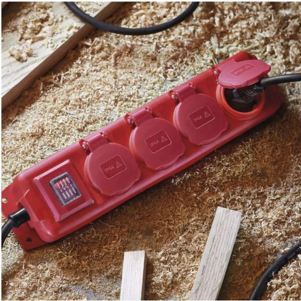 Фото - Удлинитель 220В EMOS красный резина, P14231, 4 раз, 3м.