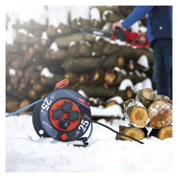 Фото - Удлинитель 220В EMOS на катушке P08625W, 4 розетки, 25 м, 1,5 мм2, IP44, силикон