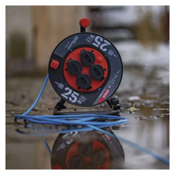 Фото - Удлинитель 220В EMOS на катушке P08625W, 4 розетки, 25 м, 1,5 мм2, IP44, силикон