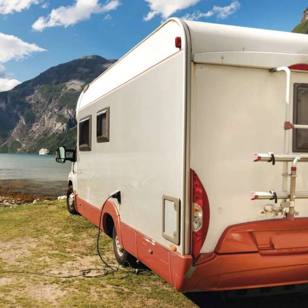 Фото - Удлинитель 220В EMOS на катушке P192250 3 розетки, 25 м, 220-400V, резина