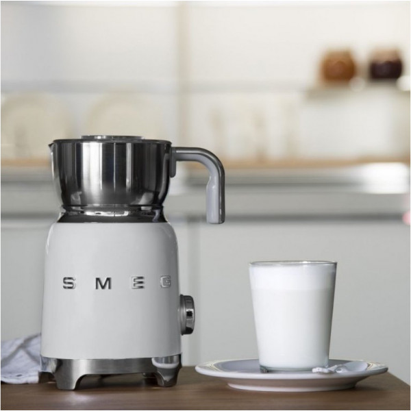 Фото - Модуль для взбивания молока Smeg MFF01WHEU
