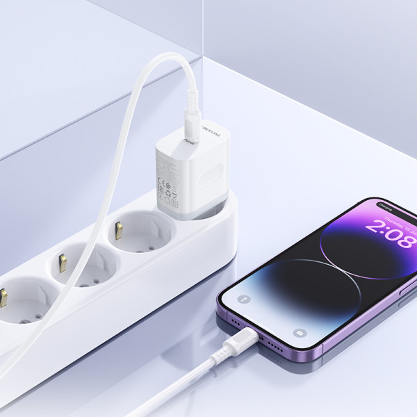 Фото - Сетевое зарядное устройство BOROFONE BA99A Breeze single port PD20W charger White (6941991121357)