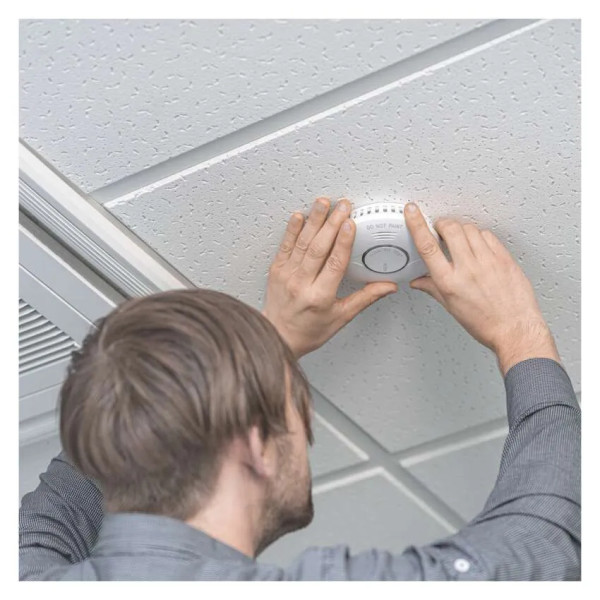 Фото - Беспроводной датчик задымления EMOS Умный P56500S