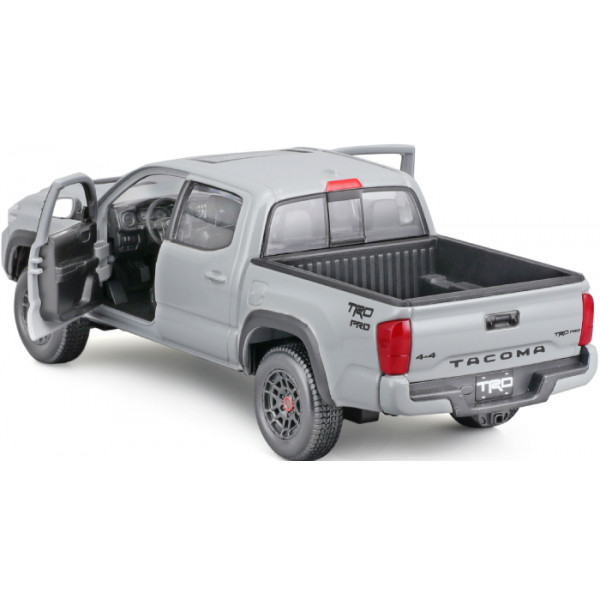 Фото - Коллекционная машинка 1:24 Maisto 2023 Toyota Tacoma TRD TRO (32910 grey)