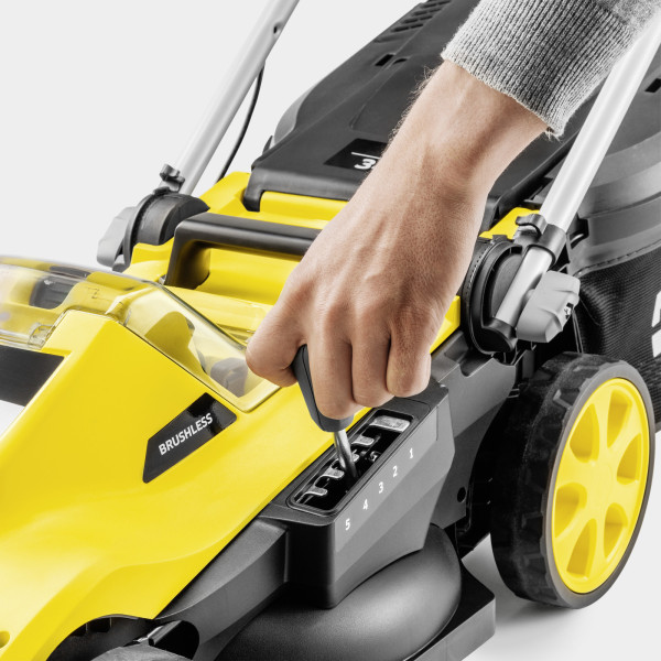 Фото - Газонокосилка аккумуляторная Karcher LMO 3-18 Battery Set 18/5) (1.445-411.0)