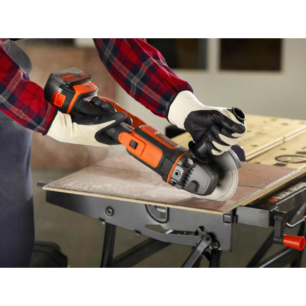 Фото - Болгарка Black&Decker BCG720N