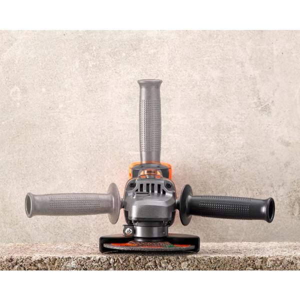 Фото - Болгарка Black&Decker BCG720N