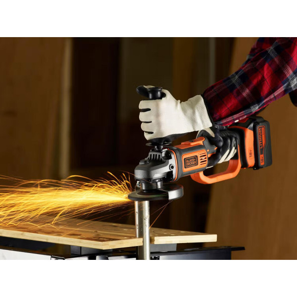 Фото - Болгарка Black&Decker BCG720N