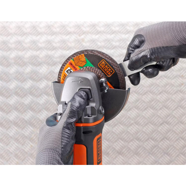 Фото - Болгарка Black&Decker BCG720N