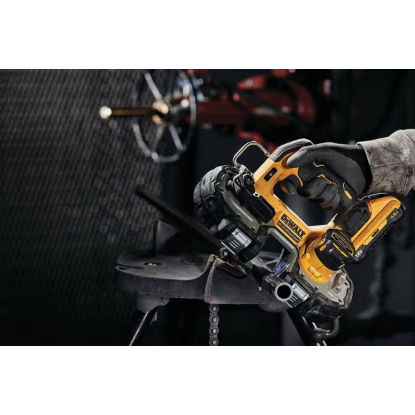 Фото - Пила ленточная DeWALT DCS377NT