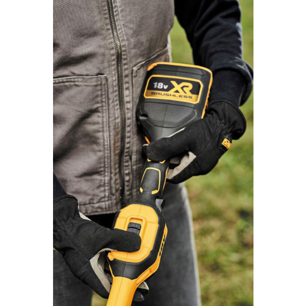 Фото - Триммер садовый DeWALT DCMST561N