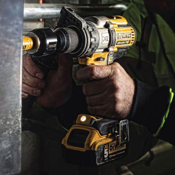 Фото - Дрель-шуруповерт DeWALT DCD996P3