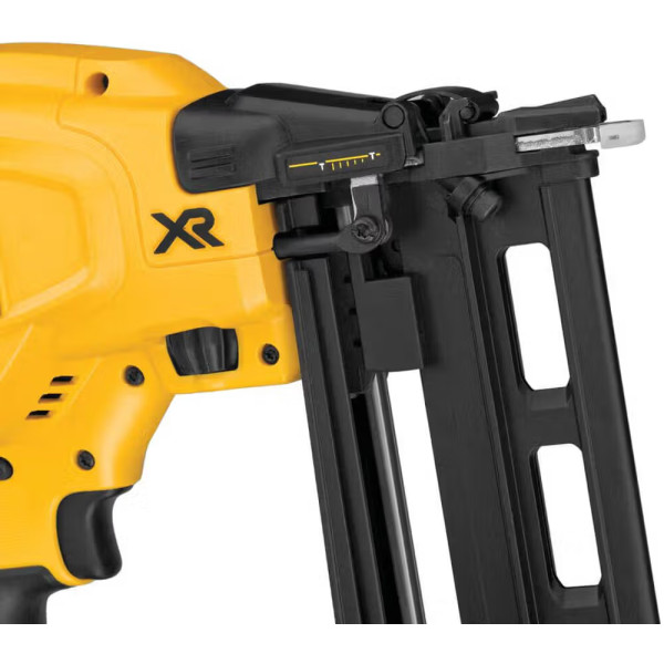 Фото - Гвоздезабиватель DeWALT DCN662N