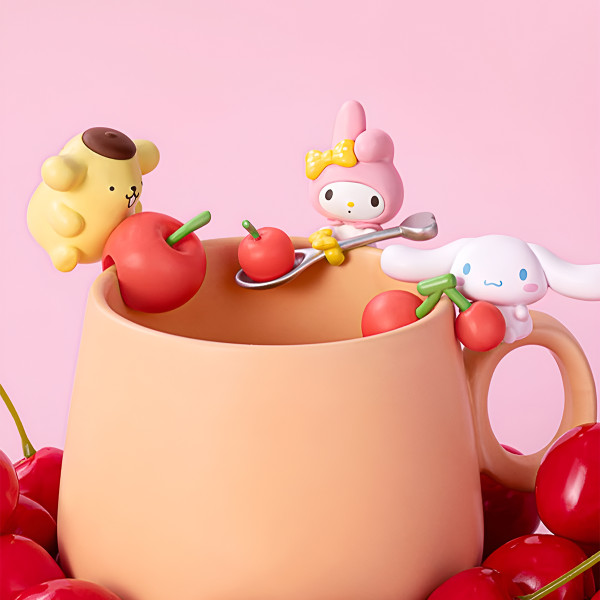 Фото - Игровая фигурка-сюрприз Pop Top HELLO KITTY И ДРУЗЬЯ – ВИШЕНКИ (в асс.) (24MQD-007)