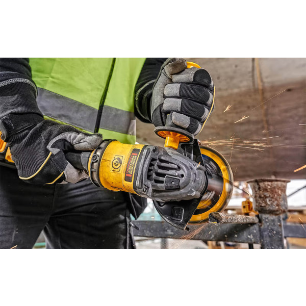 Фото - Болгарка DeWALT XR FLEXVOLT 54 B Li-lon (DCG418NT)