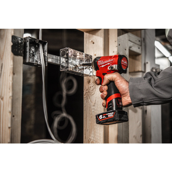 Фото - Гайковерт аккумуляторный Milwaukee M12 FID2-202X 12В (4933499462)