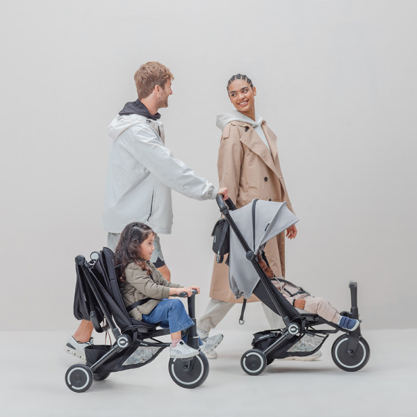 Фото - Трёхколёсный велосипед smarTrike Traveler Black (5900800)